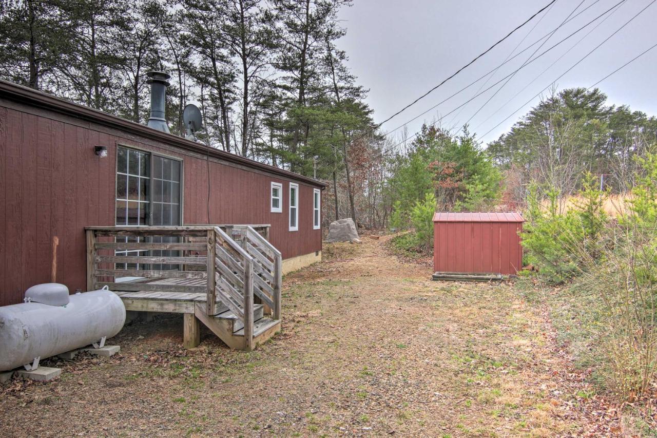 Cozy Asheville Cottage With Grill And Fire Pit! Exterior photo